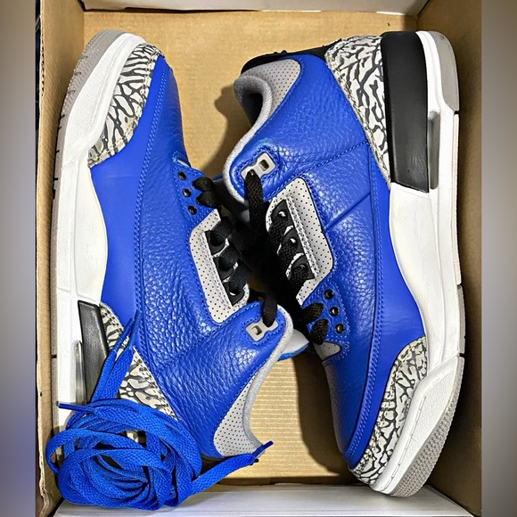 Jordan 3s - Picture 8 of 8